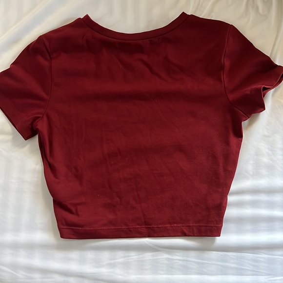 Only worn once, no stains or tears. Slightly cropped red t shirt - Picture 2 of 2